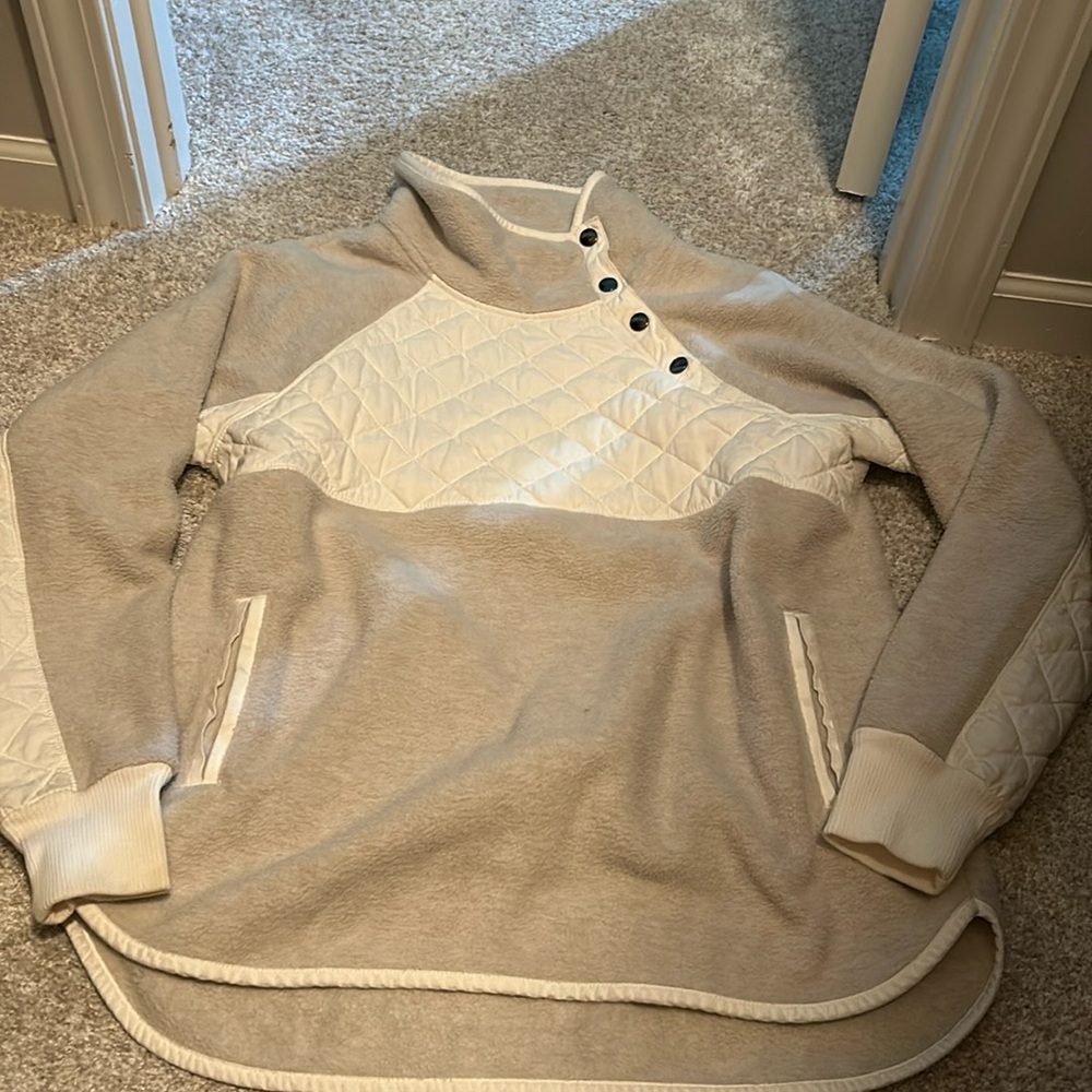 Cream fleece sweatshirt